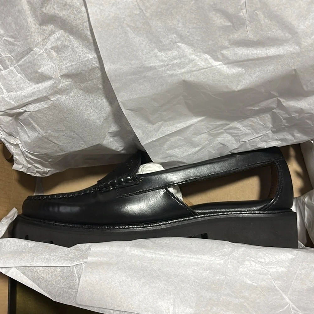 G.H. Bass Whitney Weenjuns Super Lug Loafer Cut Out size 8 NIB